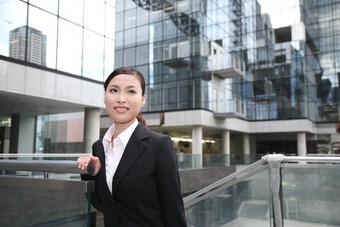 子育てと仕事を両立するには、大手事務所のほうが良いでしょうか。