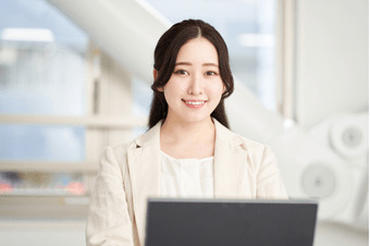 公益財団法人の労務から事業会社の労務へキャリアチェンジの成功事例
